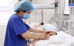 Bé bị tắc tá tràng từ khi còn nằm trong bụng mẹ