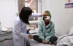 Bị hỏng cả 2 mắt do không điều trị đục thủy tinh thể kịp thời