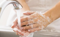 Thời điểm cuối năm nhạy cảm, nên rửa tay đúng cách để phòng tránh các bệnh truyền nhiễm
