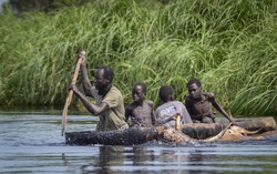 Lũ lụt, thiếu lương thực ở Nam Sudan: Nạn chồng nạn