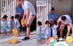 Bố đón con muộn, phản ứng của cô bé khiến bác bảo vệ phía sau cũng gật gù