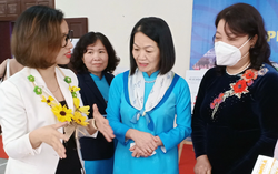 Vinh danh 10 Phụ nữ Thủ đô tiêu biểu năm 2021