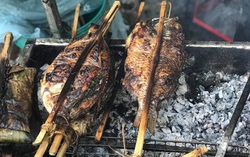 Cá suối nướng Tây Bắc "hút khách" đầu đông, tiểu thương bán ngày hơn trăm con