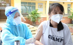 Chuyên gia nhi khoa nói về tiêm vaccine ngừa Covid-19 cho trẻ