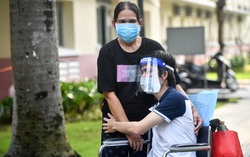 Mẹ vui hơn "trúng số độc đắc" khi con khỏi bệnh