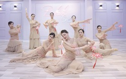 Uyển chuyển với múa cổ trang