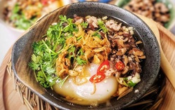 Làm bánh đúc thịt thơm nức, nóng "bỏng lưỡi" thách thức ngày đông lạnh giá