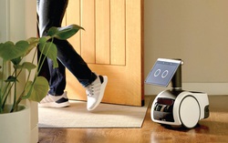 Chó robot thông minh giữ nhà