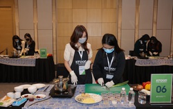 Lớp học nấu ăn với thực phẩm Hàn Quốc