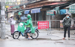 Hà Nội: Lập hàng rào, tạo "chốt cứng" ở ổ dịch phức tạp có nhiều ca F0