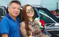 Ca sĩ Hoàng Châu xúc động khoe kỷ vật tình yêu