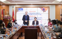 Những kinh nghiệm đưa tin về bạo lực với phụ nữ và trẻ em gái