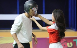 Bắt gặp hình ảnh "tình tứ" của thủ môn Bùi Tiến Dũng với một mỹ nhân showbiz 