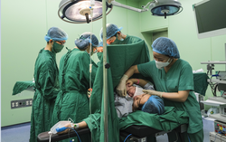 Bệnh viện đa khoa TP Vinh: Thai sản trọn gói đáp ứng mọi nhu cầu và khả năng tài chính của mọi gia đình