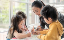 Cha mẹ cần lắng nghe con nhiều hơn thay vì áp đặt