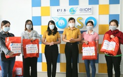 Văn phòng OSSO Cần Thơ trao 200 phần quà "san sẻ yêu thương" cho phụ nữ di cư hồi hương