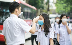 Hà Nội: Số ca nhiễm cao, mẹ "đứng ngồi không yên" khi ngày đến trường của con cận kề 