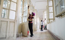 Hà Nội: Các trường THPT chuẩn bị điều kiện đón học sinh trở lại trường