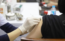 Nam sinh lớp 10 tử vong sau khi tiêm vaccine ngừa Covid-19