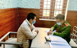 Làm giả giấy xét nghiệm Covid-19, hai lái xe bị khởi tố