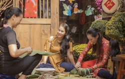 Vương Thu Phương cùng mẹ gói bánh chưng ngày Tết
