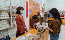 Sắm Tết "bao cấp" tại gian hàng Mậu dịch Nông Nghiệp Sạch