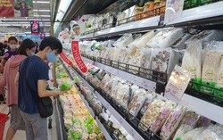 Siêu thị đồng loạt khuyến mại lớn, mở cửa cả Tết đón khách mua sắm 