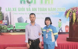 Nữ lái xe hút rác phải mang theo “vũ khí" khi đi làm