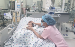 Bé 15 tháng tuổi bị bệnh tay chân miệng biến chứng nặng được cứu sống