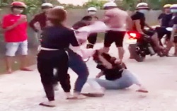 Nữ sinh bị đánh ghen, phát hiện ra vụ giao cấu người dưới 16 tuổi
