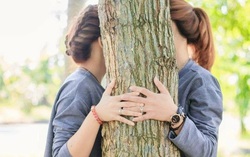 Khi con gái có tình cảm với bạn đồng giới