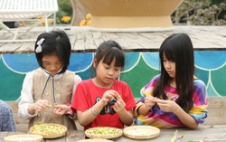 Giúp trẻ trải nghiệm bằng những “mảng miếng” sáng tạo