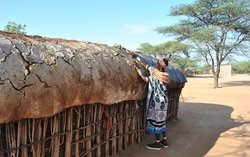 Chuyện đằng sau ngôi làng hơn 30 năm chỉ có phụ nữ ở Kenya 