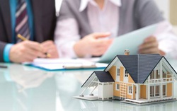 Sau các vụ hỏa hoạn: Nên mua chung cư hay nhà đất?