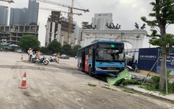 Hà Nội: Đi bộ trên vỉa hè, nam thanh niên bị xe buýt đâm tử vong