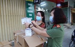 Hội phụ nữ Công an tỉnh Vĩnh Phúc tặng 50.000 khẩu trang y tế cho vùng dịch
