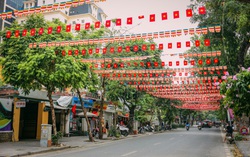Ngắm vẻ đẹp bình lặng của phố phường Hà Nội những ngày dịch Covid-19 bùng phát