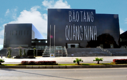 Quảng Ninh cấm tụ tập quá 10 người nơi công cộng từ 12h trưa 16/5