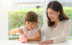 Dạy con tiết kiệm - bài học nhỏ hình thành nhân cách lớn