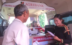 Agribank đưa dịch vụ ngân hàng đến từng hộ dân