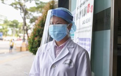 Cán bộ ở điểm thi tốt nghiệp THPT có F1 phải mặc trang phục bảo hộ, rọc phách và chấm thi riêng