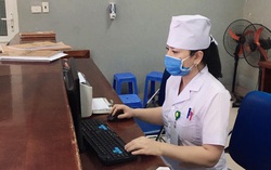 “Mẹ ở nhà với con một hôm, chỉ một hôm thôi!”