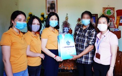 Thăm, tặng quà phụ nữ di cư hồi hương có hoàn cảnh đặc biệt khó khăn ở Hải Dương