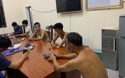 Ngồi trò chuyện ở sân bóng, 6 thanh niên bị phạt 60 triệu đồng