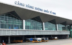 Truy vết hành khách đi cùng chuyến bay với cặp vợ chồng mắc Covid-19