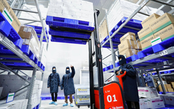 Thêm 921.400 liều vaccine AstraZeneca về Việt Nam