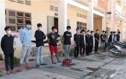 Ngăn chặn hơn 20 thanh, thiếu niên dùng dao tự chế giải quyết mâu thuẫn