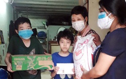 Hà Nội: Hội LHPN thăm và tặng quà người mẹ đơn thân bị mất việc do Covid-19, nuôi 3 con mắc bệnh