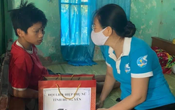 Hội LHPN Hưng Yên tặng quà, động viên nam sinh bị bạn đánh dập lá lách