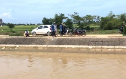 Trục vớt thi thể người phụ nữ có vết cắt sâu ở tay